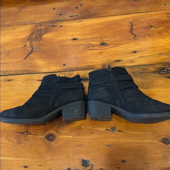 Black Ankle Boots with Decorative Strap and Wedge Heel size 8.5 - Picture 3 of 8